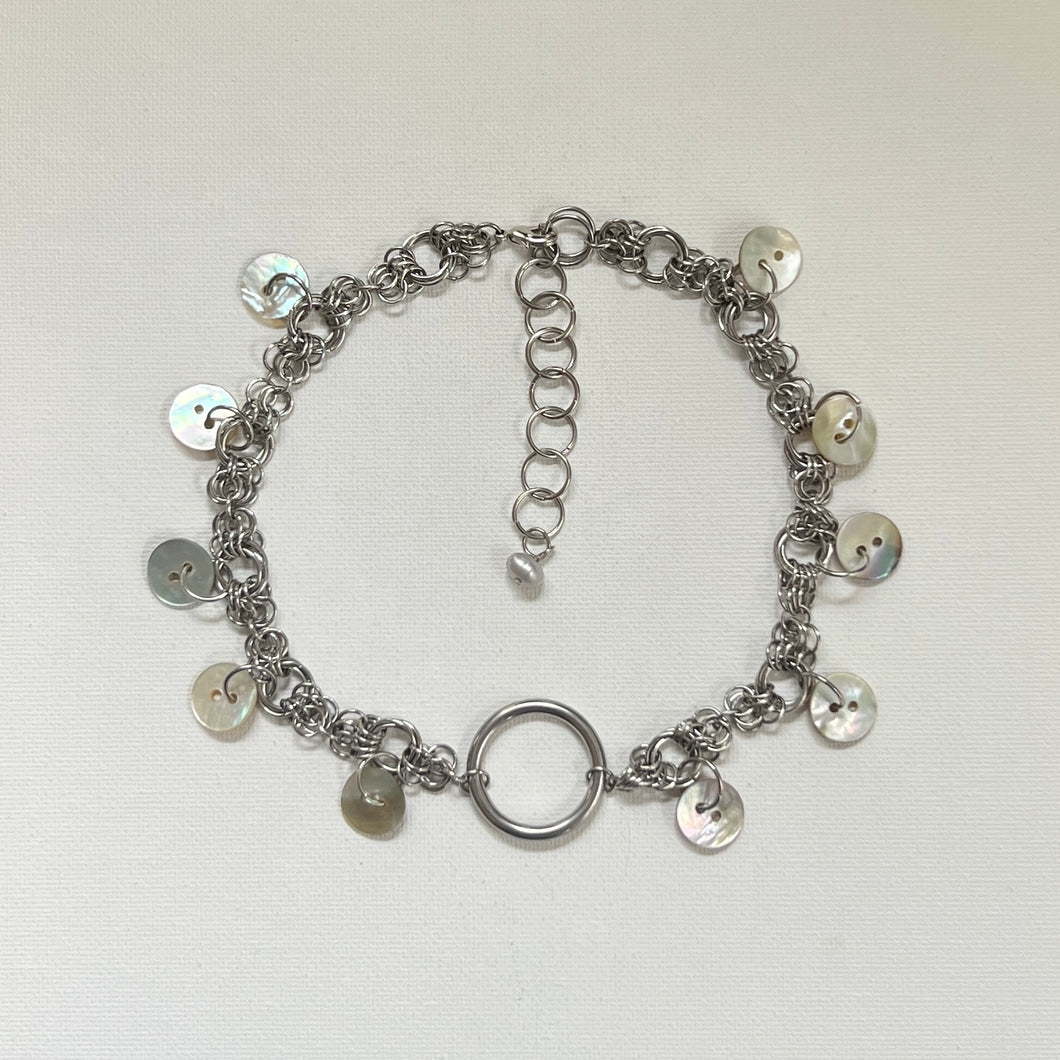 button choker