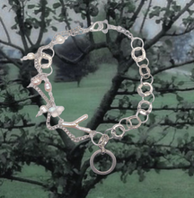Load image into Gallery viewer, pearl chain link choker
